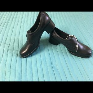 New Women Leather Shoes Size 6.5
